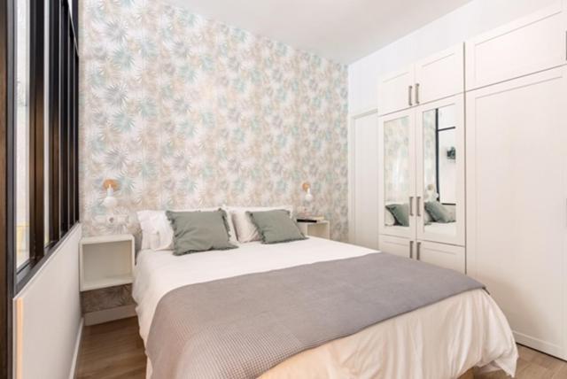 Loft And Bike Alameda Apartment Sevilla Bagian luar foto