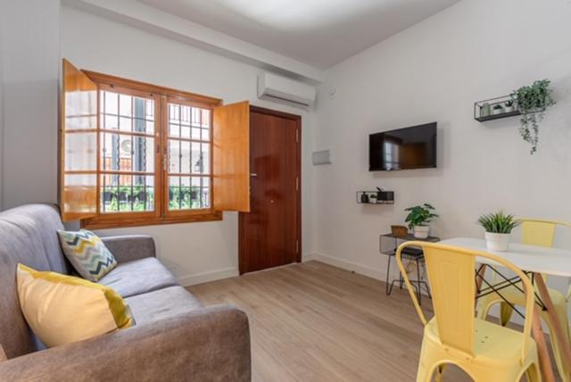 Loft And Bike Alameda Apartment Sevilla Bagian luar foto